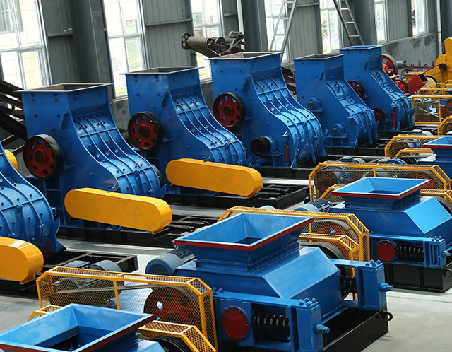 濕料煤矸石易堵機效率低？試試雙級無篩粉碎機