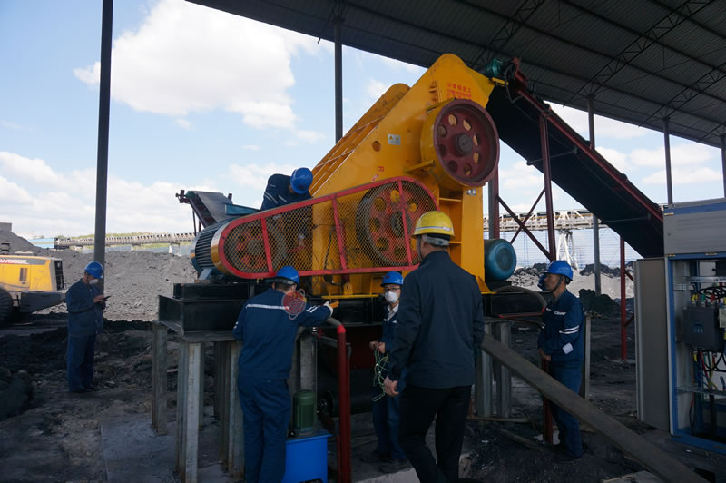 建筑垃圾破碎機的工作原理是什么？